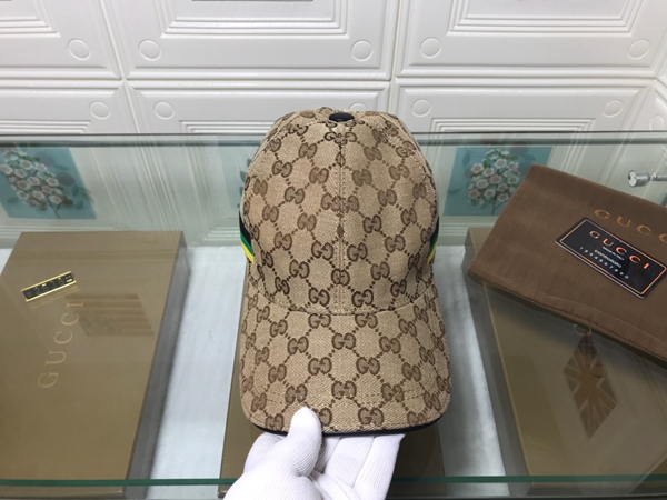 ブランド帽子着用イメージ